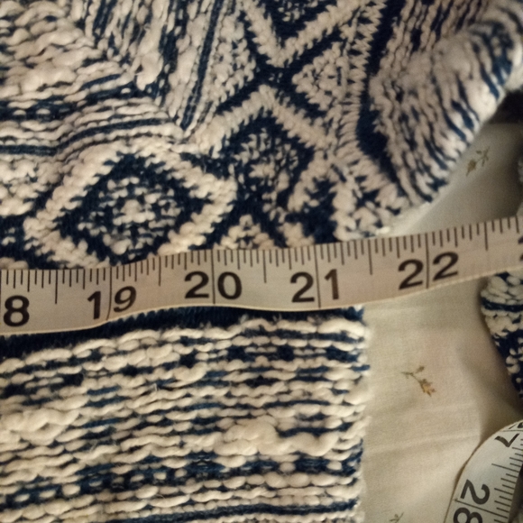 Northern Reflections Comfy Sweater - Picture 7 of 7